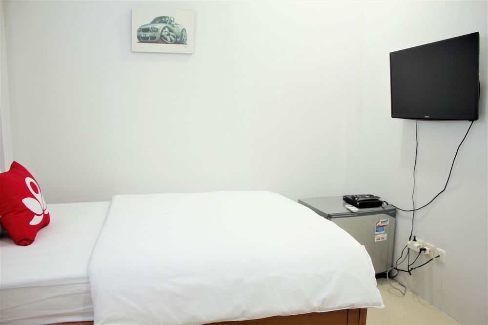 Kemang Eleven Hotel Jakarta Exterior photo